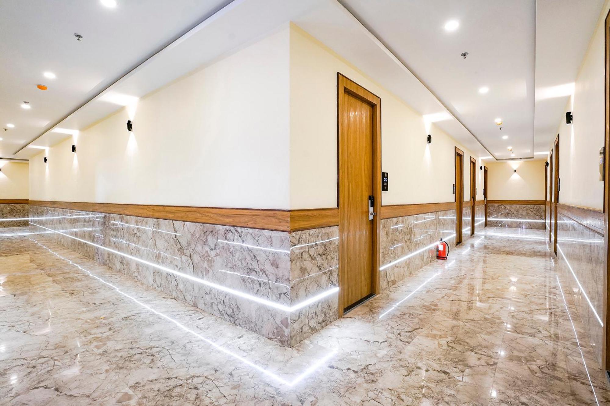 Fabhotel 7 Square - Nr Bkc مومباي المظهر الخارجي الصورة