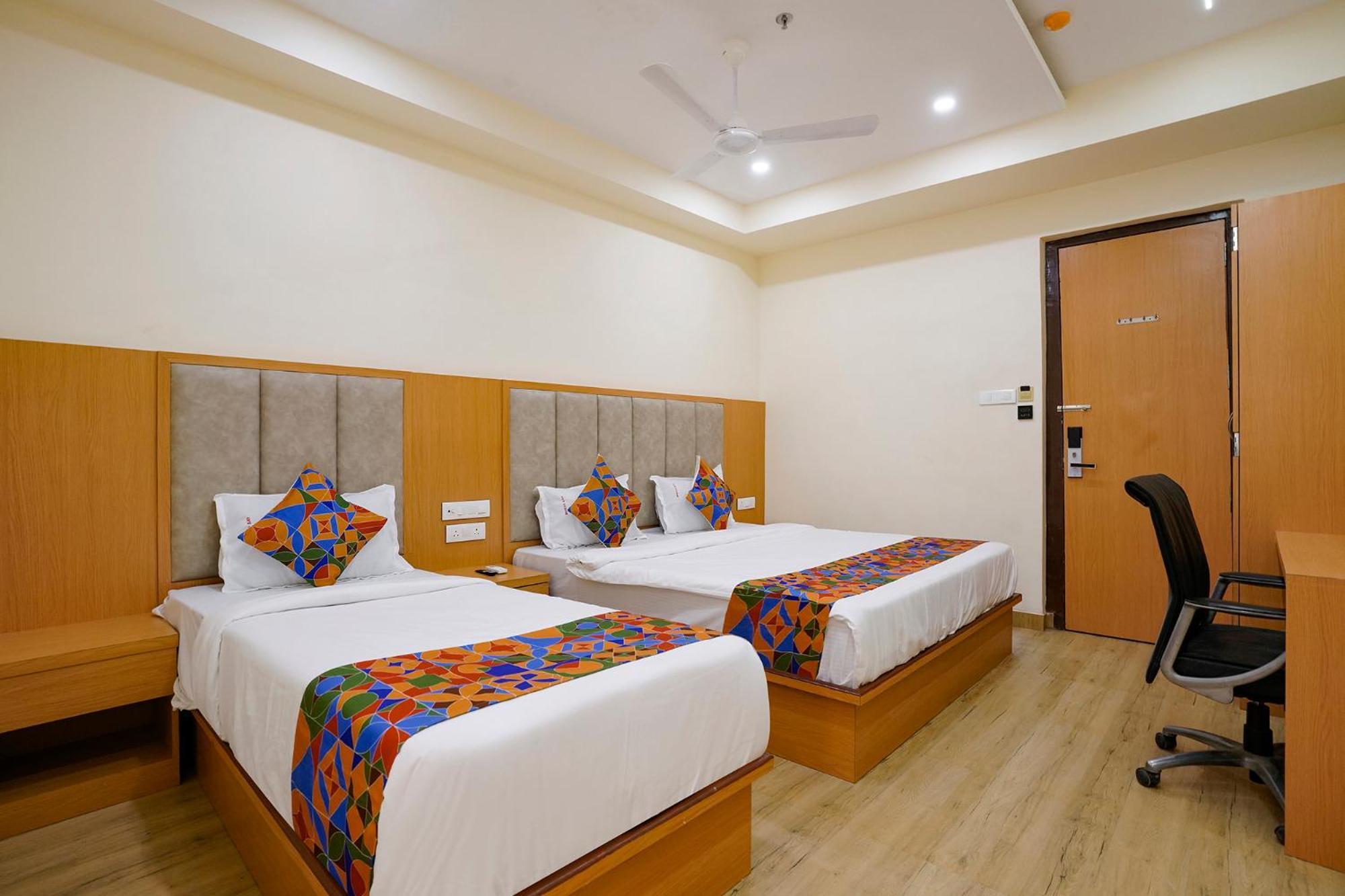 Fabhotel 7 Square - Nr Bkc مومباي المظهر الخارجي الصورة