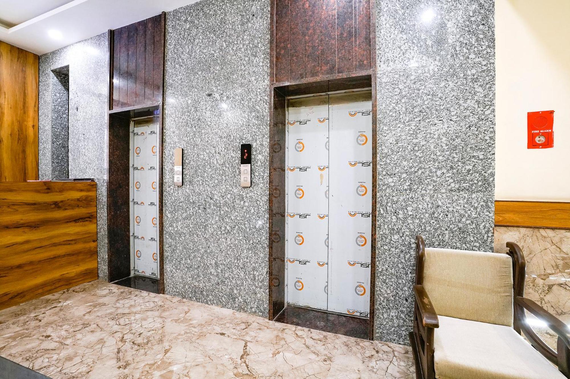 Fabhotel 7 Square - Nr Bkc مومباي المظهر الخارجي الصورة