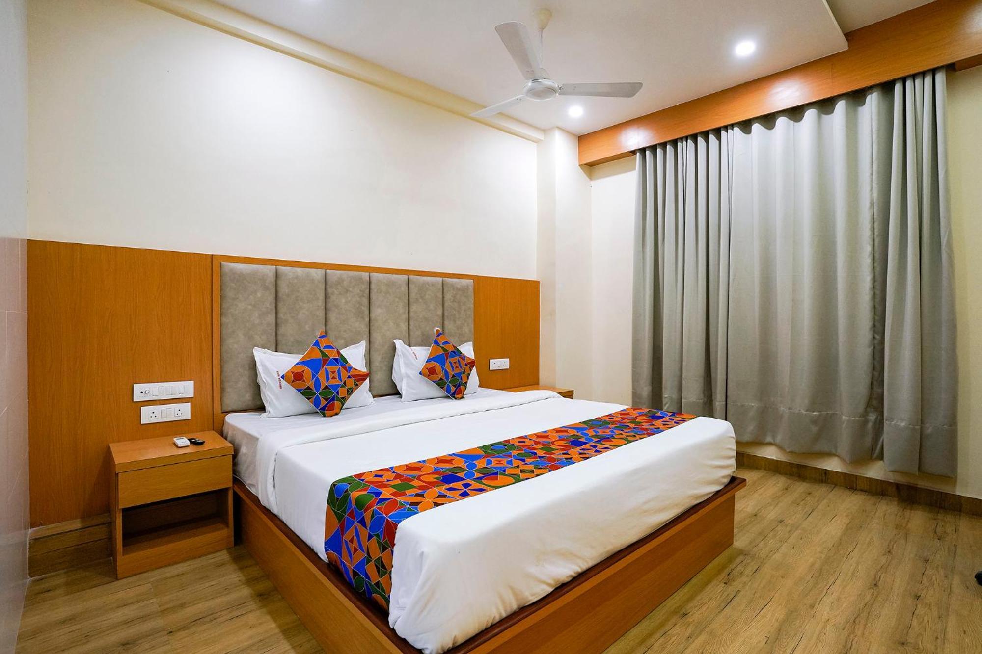 Fabhotel 7 Square - Nr Bkc مومباي المظهر الخارجي الصورة