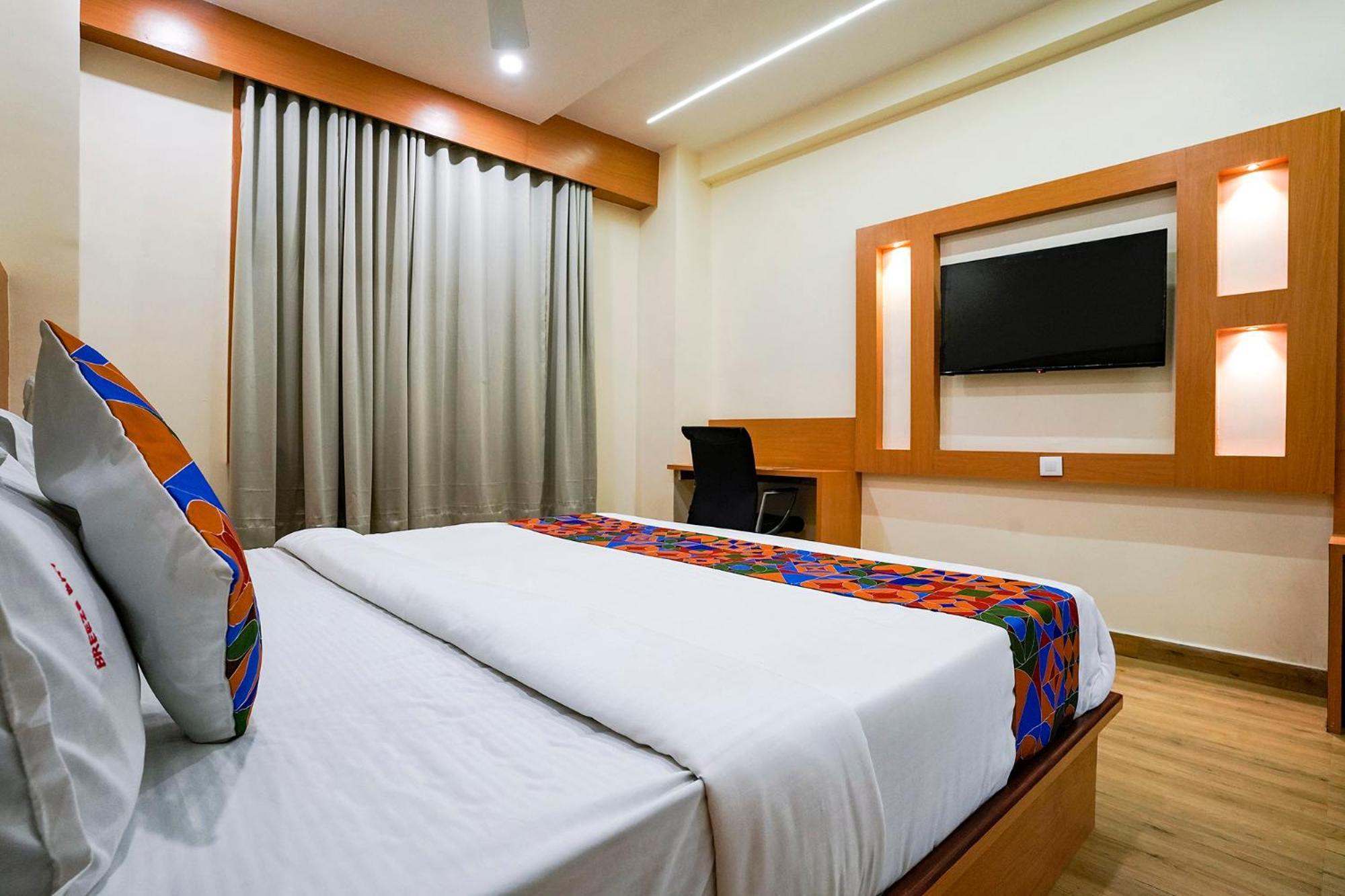 Fabhotel 7 Square - Nr Bkc مومباي المظهر الخارجي الصورة
